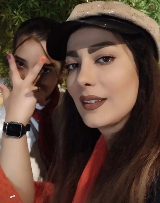 عکس فاطمه فرزین در کنار دخترش مهدیس