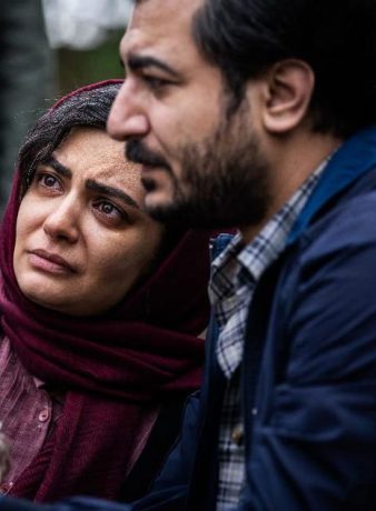 دانلود فیلم ماه پنهان